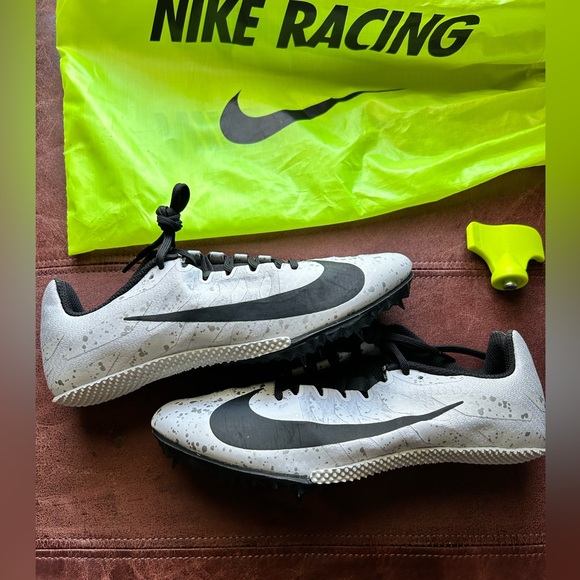 Nike Women's Zoom Rival S 9 Track Shoes size 7 black & white - Picture 4 of 4